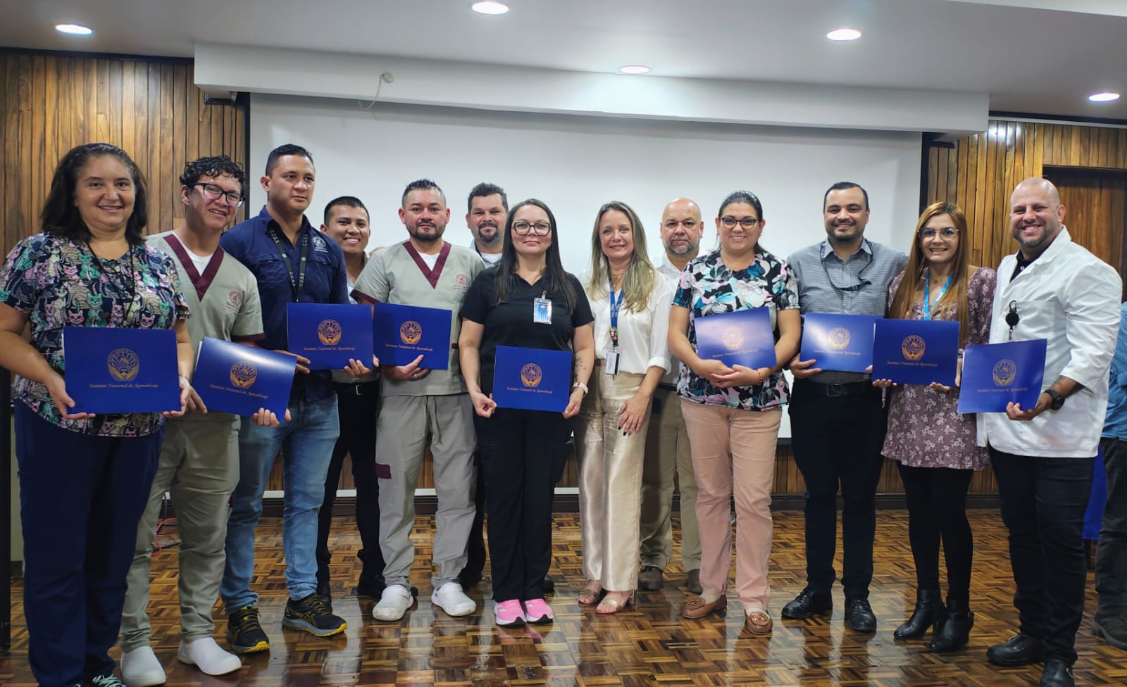 Hospital San Juan de Dios fortalece atención a la persona usuaria