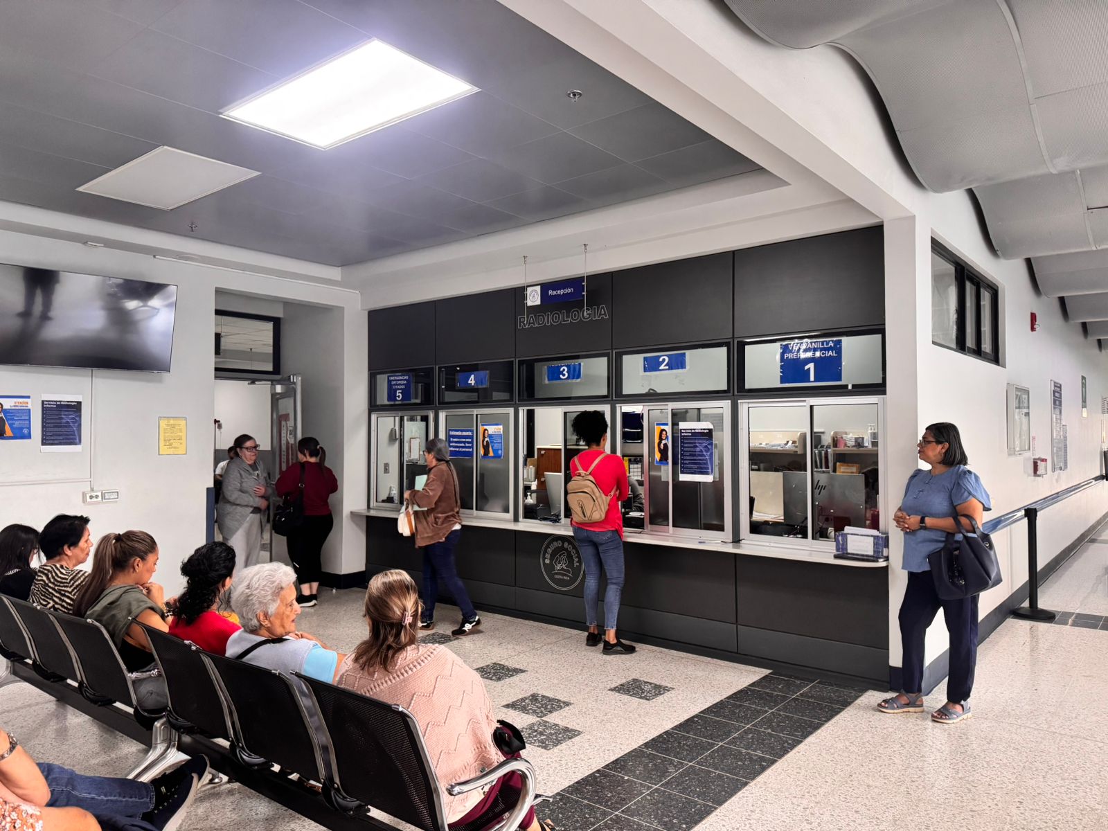 Hospital de Heredia agiliza atención en radiología por jornadas extraordinarias