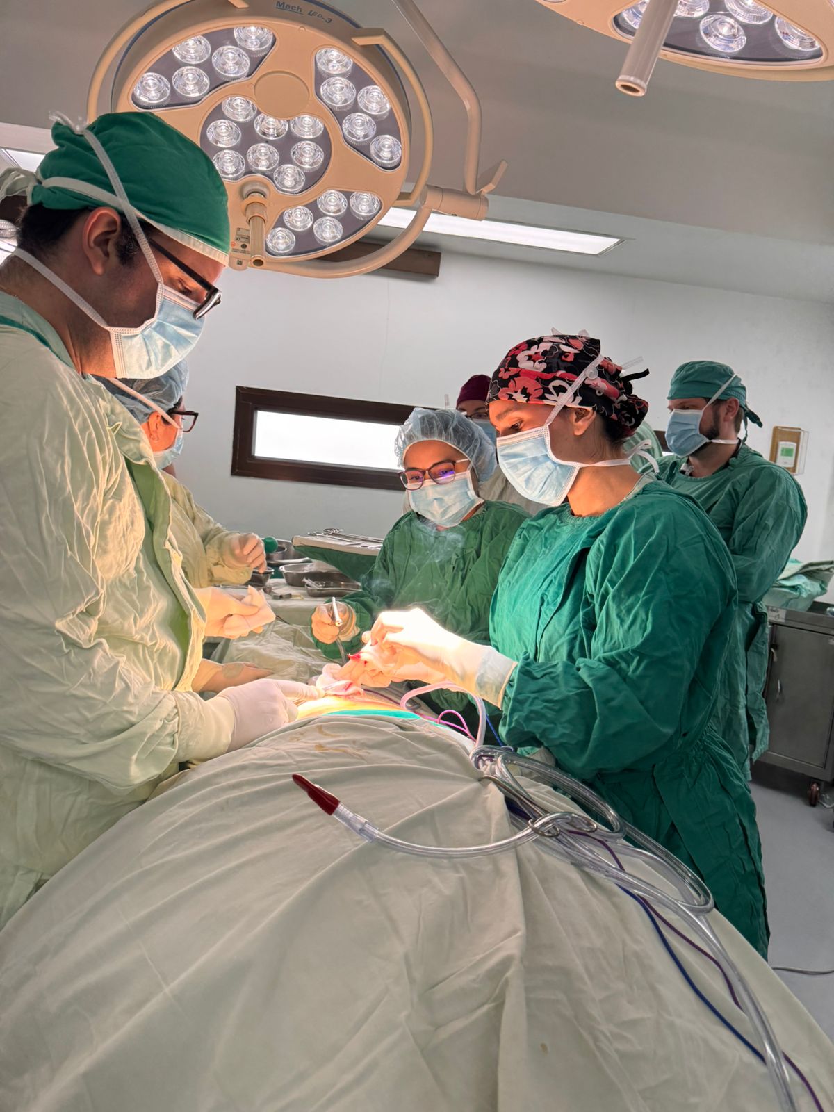 Hospital Max Peralta resuelve complejo caso de placenta adherida y salva a madre y bebé